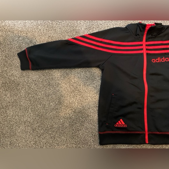 Boy’s Adidas Black And Red Size 7 Track Suite Jacket - Picture 2 of 9